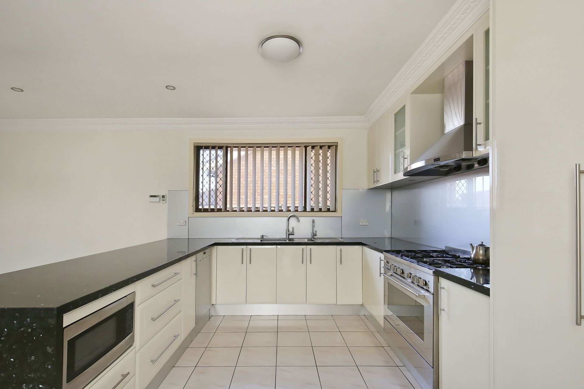 SPACIOUS FAMILY HOME