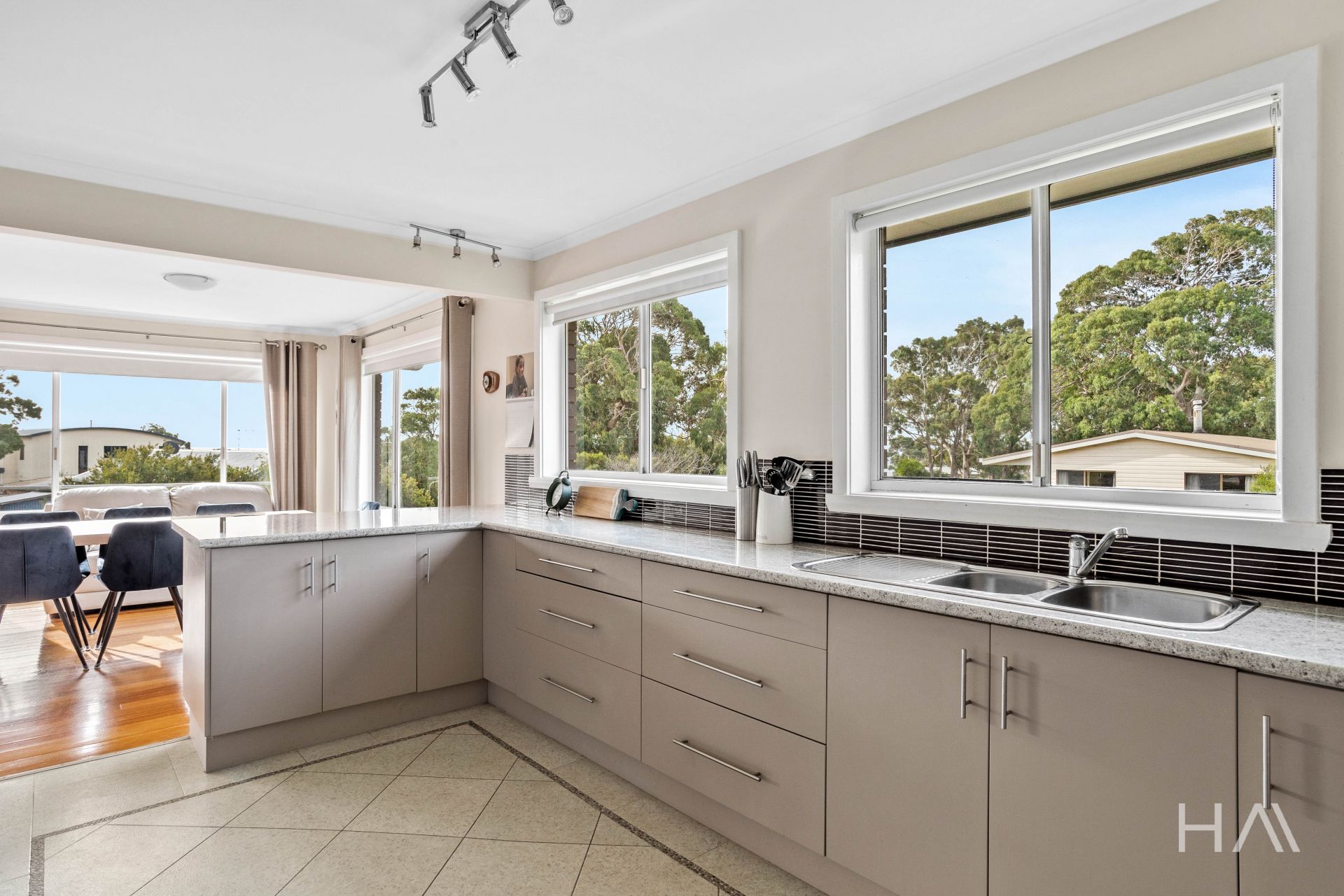5 Oakden Place Greens Beach, Greens Beach - Thumbnail 5