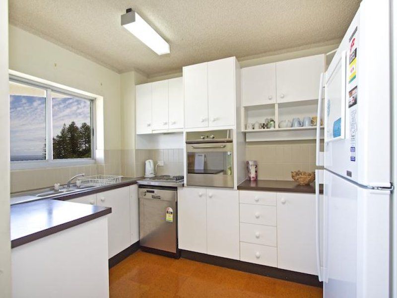 22/130 Marine Parade 'Kooringal Court' COOLANGATTA QLD, Coolangatta - Thumbnail 8