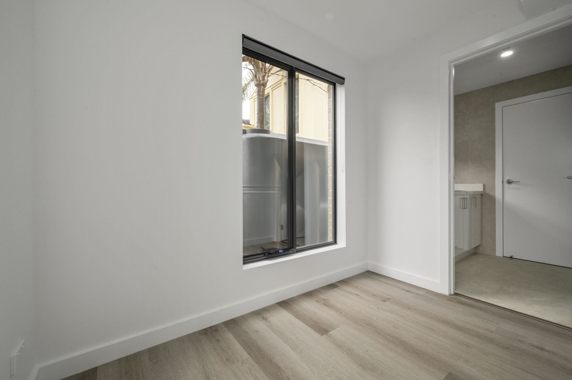 BRAND NEW 2 BEDROOM TOWNHOUSE