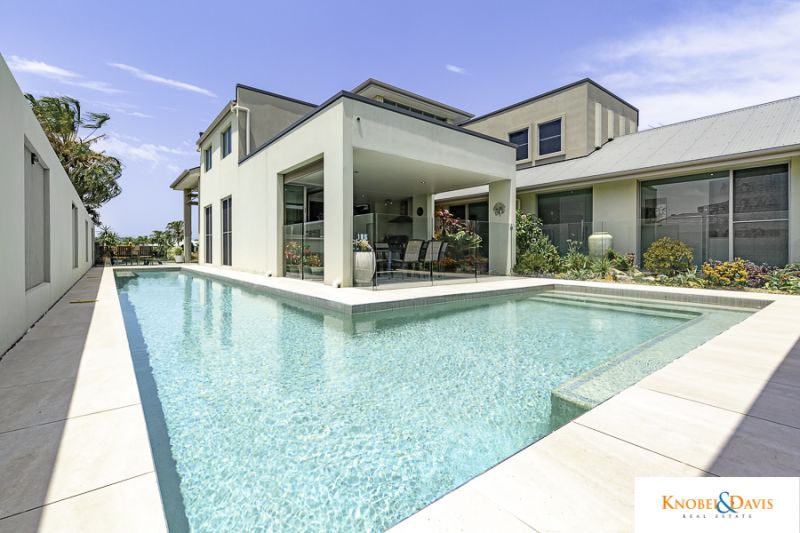 22 North Point, Banksia Beach Knobel and Davis North