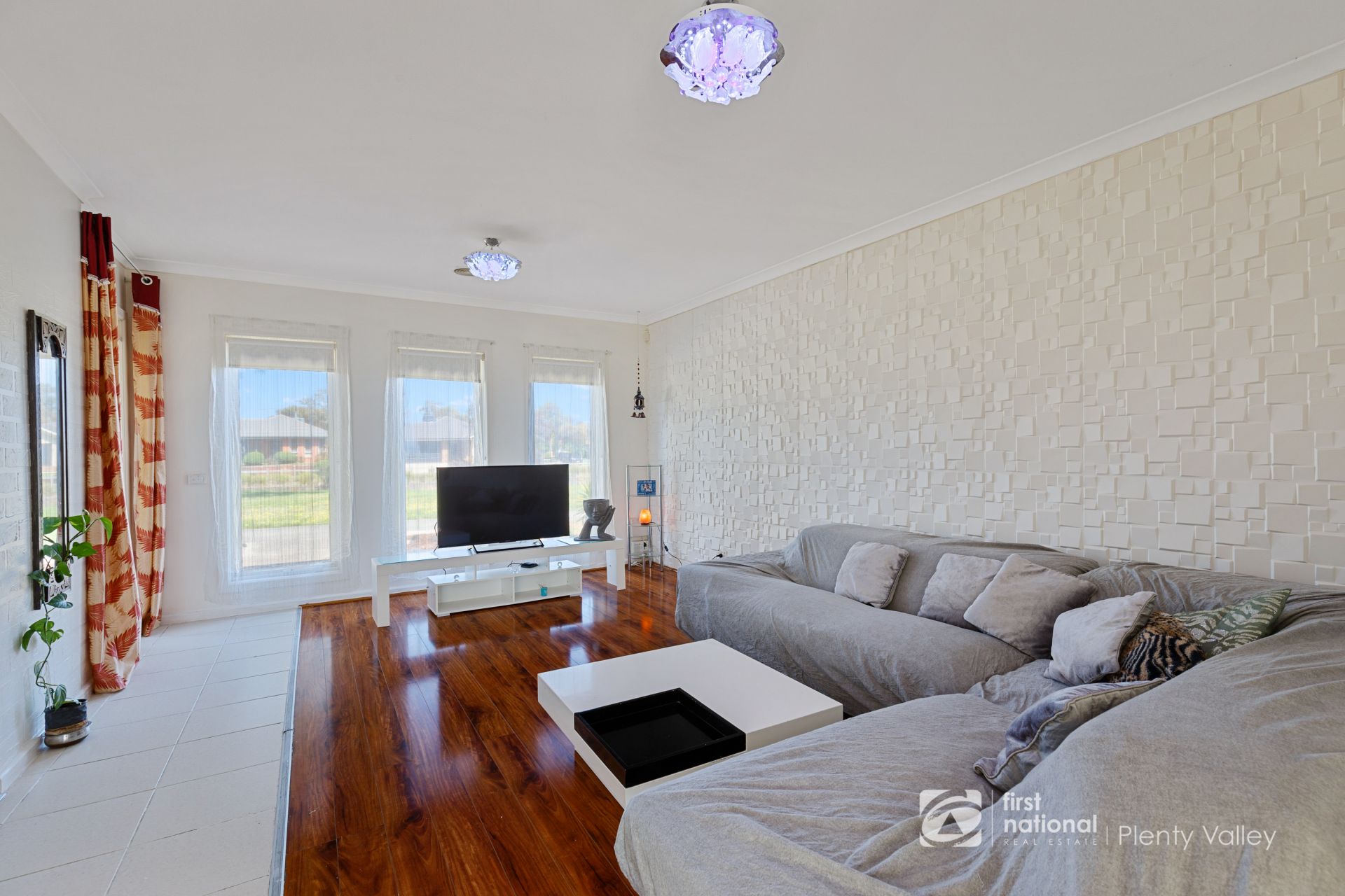 7 Tintern Terrace South Morang, South Morang - Thumbnail 4