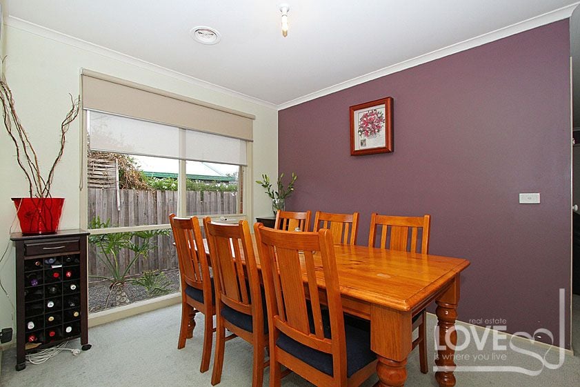 PERFECTLY POSITIONED, WELL PRESENTED SPACIOUS HOME