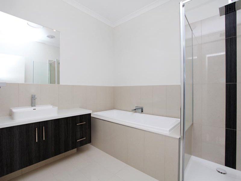2/2 Anastasia Court, Hillside - Thumbnail 7