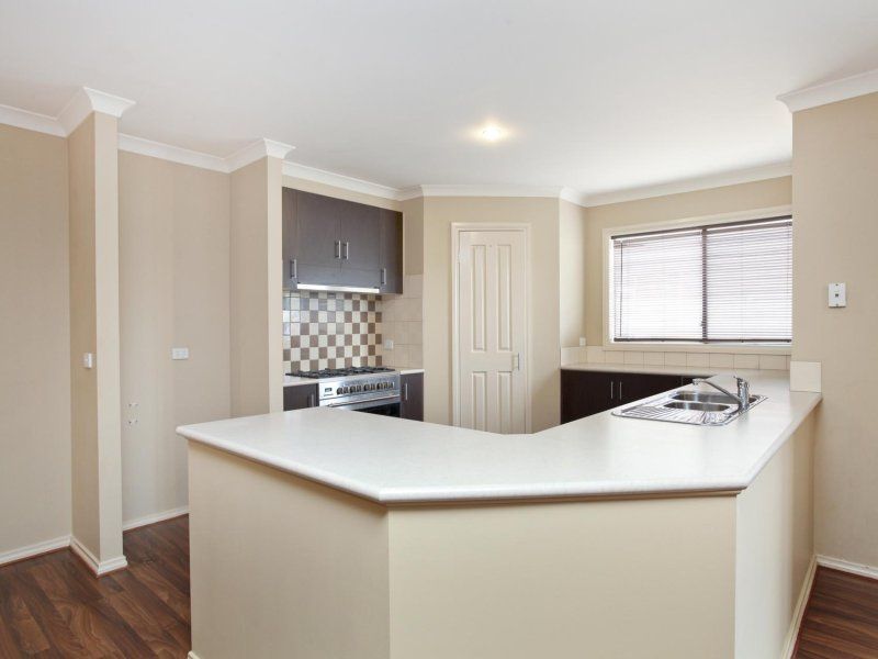 50 Edgbaston Parade, Caroline Springs - Thumbnail 3