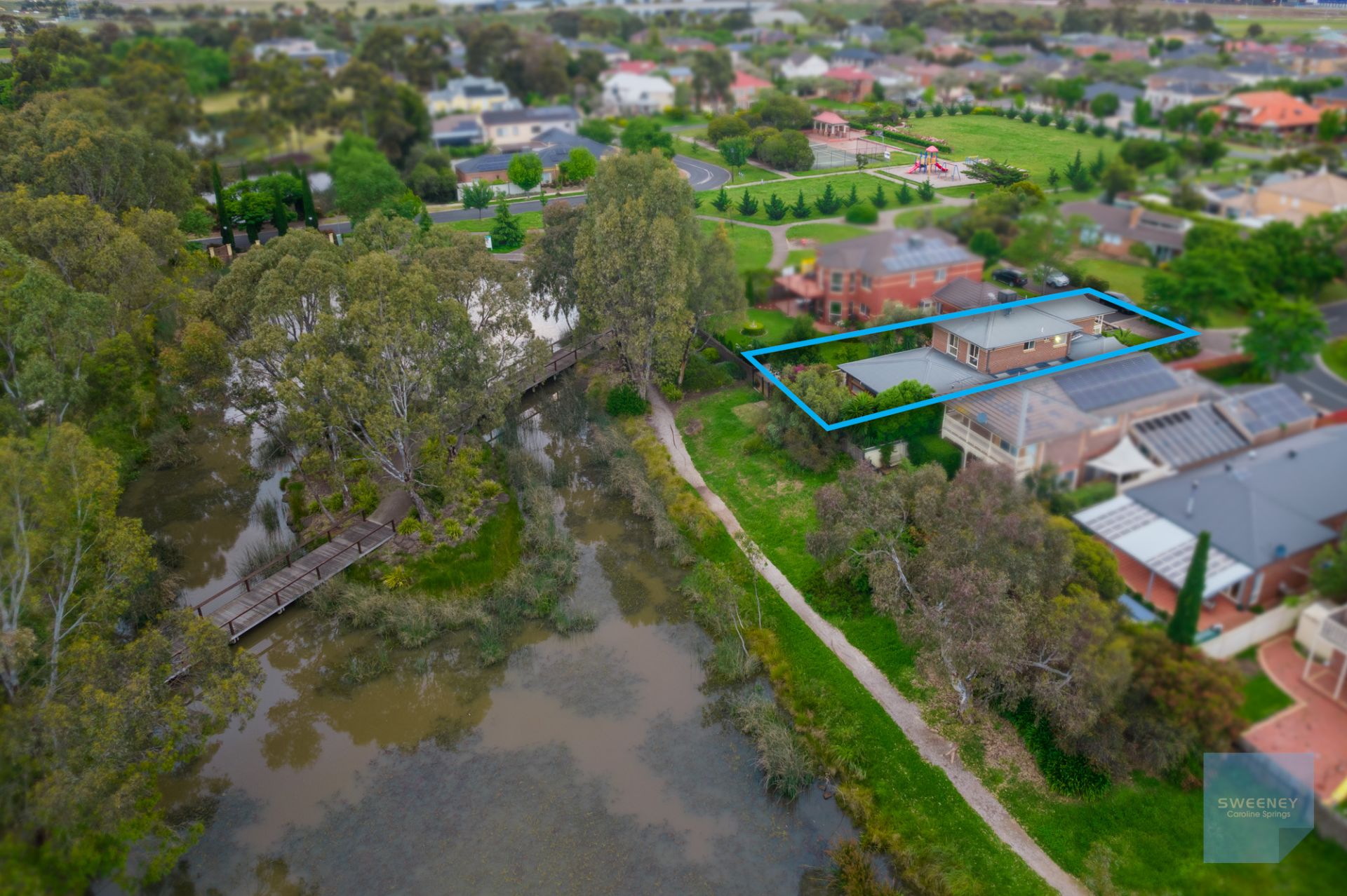 10 Eppalock Circuit, Caroline Springs - Thumbnail 4