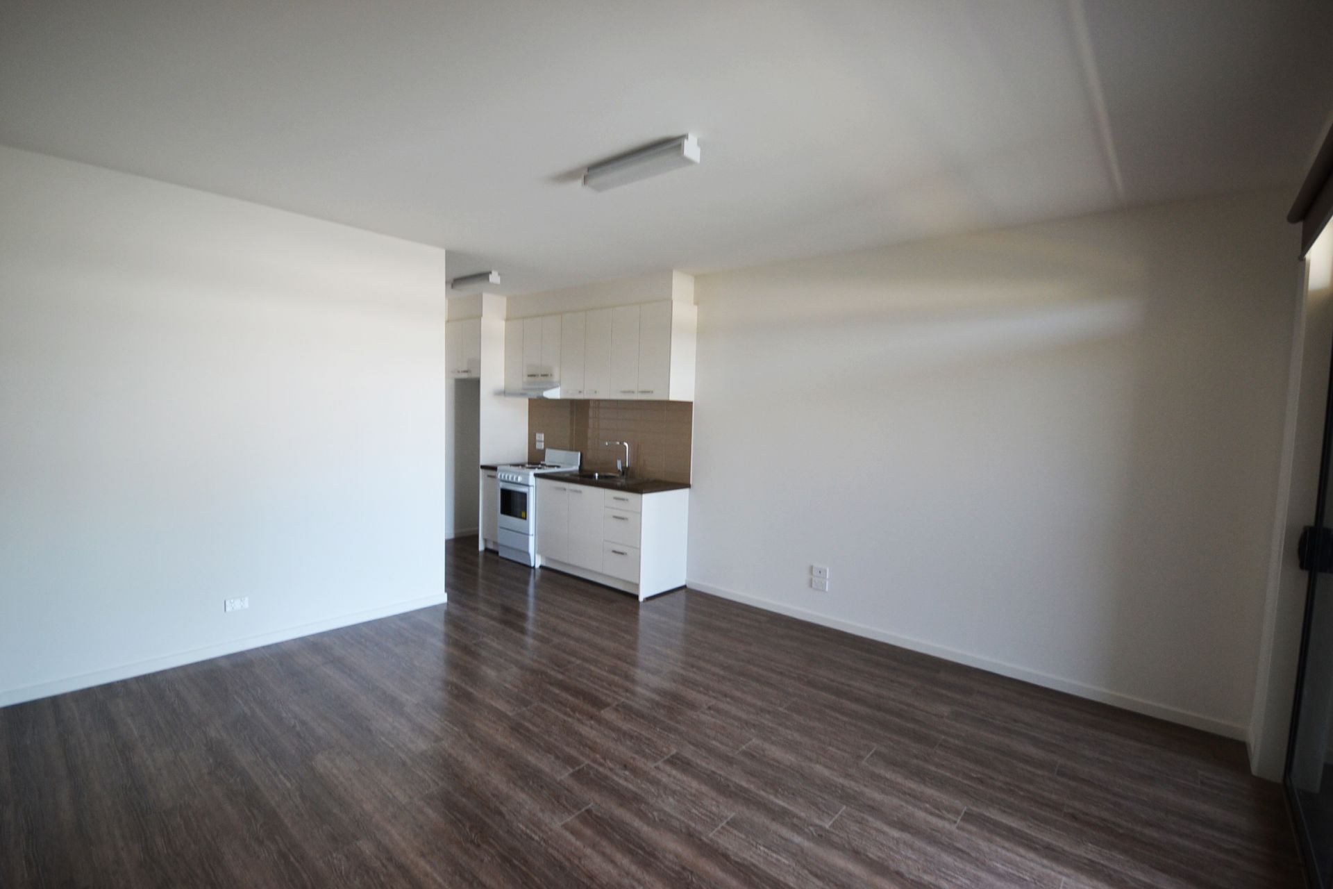 EXCELLENT 2BED/2BATH APARTMENT WITH OWN SECURE ENTRANCE - DIRECTLY OPPOSITE COLES, TRAM & BUS!