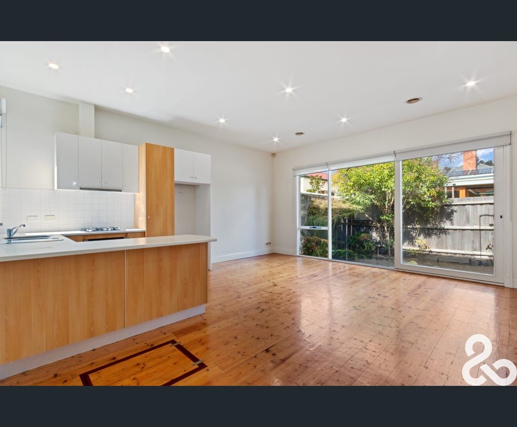 Family Home In The Heart of Northcote!
