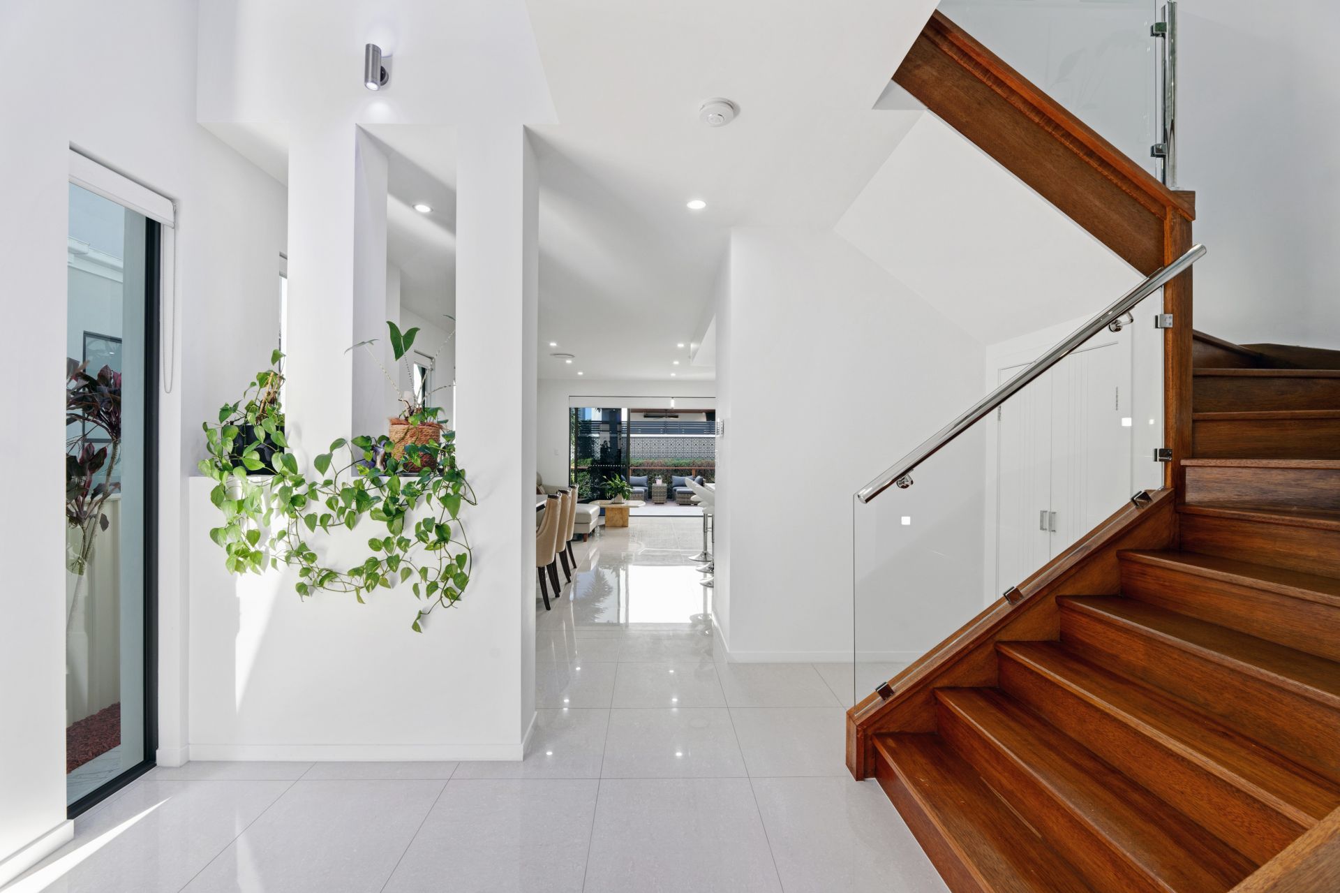 1/26 Milton Avenue, Paradise Point - Thumbnail 4
