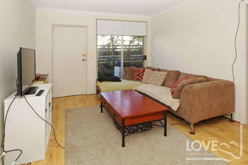 A stylish apartment right in the heart of Thornbury.