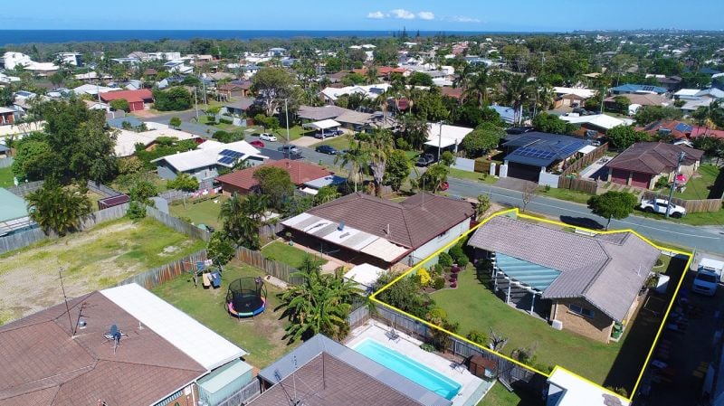 11 Ilaroo Crescent Warana QLD, Warana - Thumbnail 3