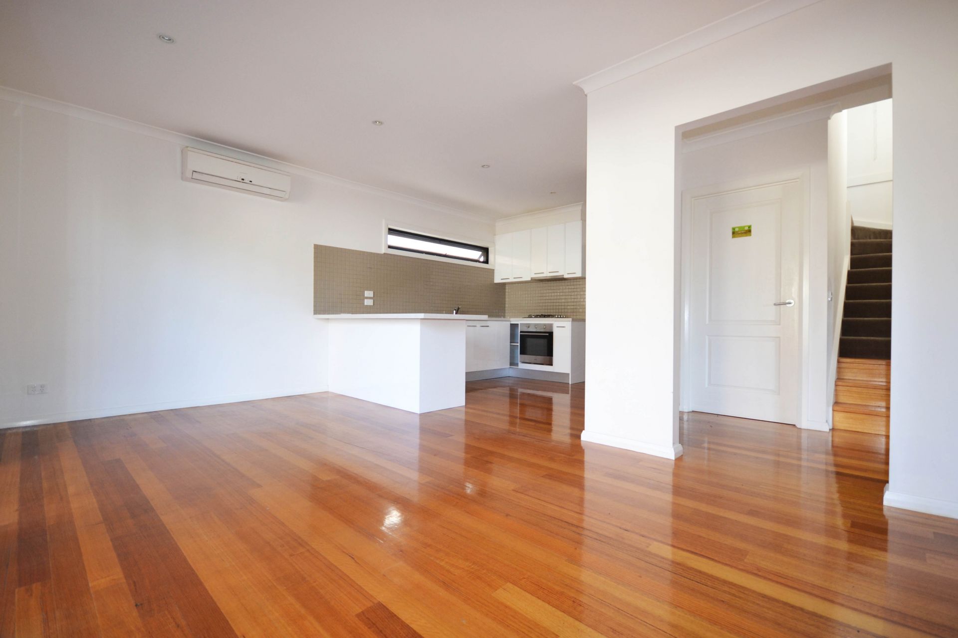 PERFECTLY PROPORTIONED & IMPRESSIVE THROUGHOUT