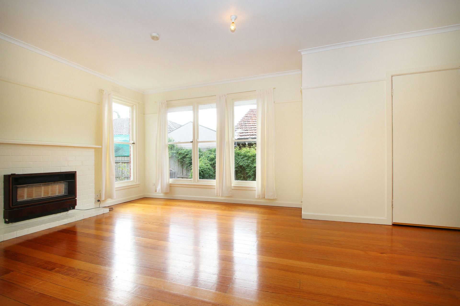 GREAT LOCATION GREAT HOME