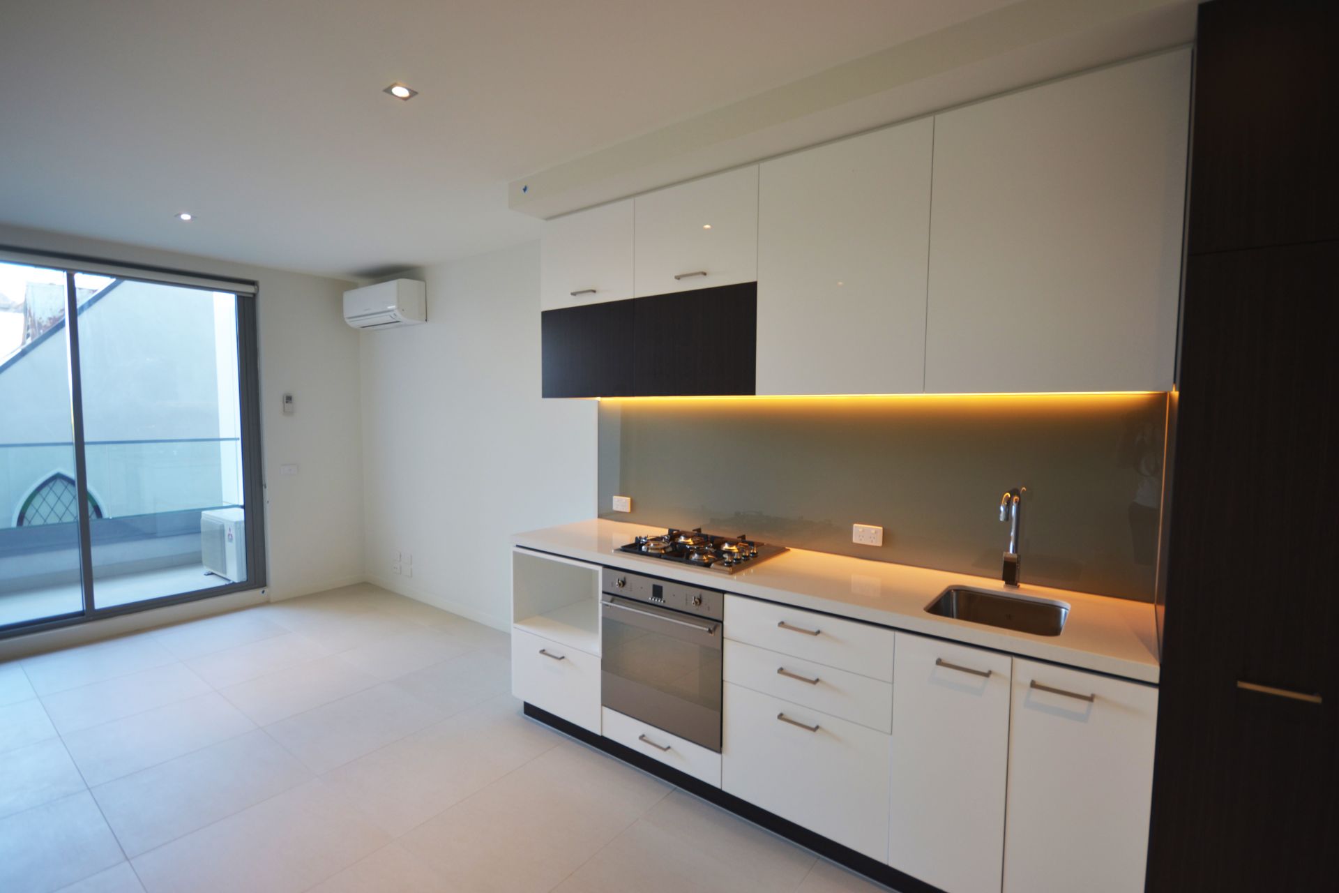 ENJOY VIBRANT LIFE STYLE IN A PRIME LOCATION
