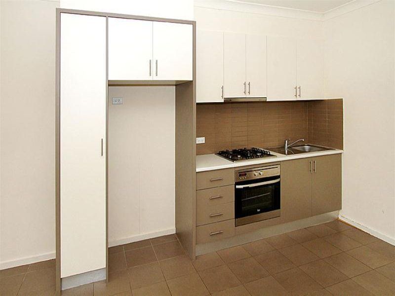 Love Low Maintenance Living - Walk to Latrobe!