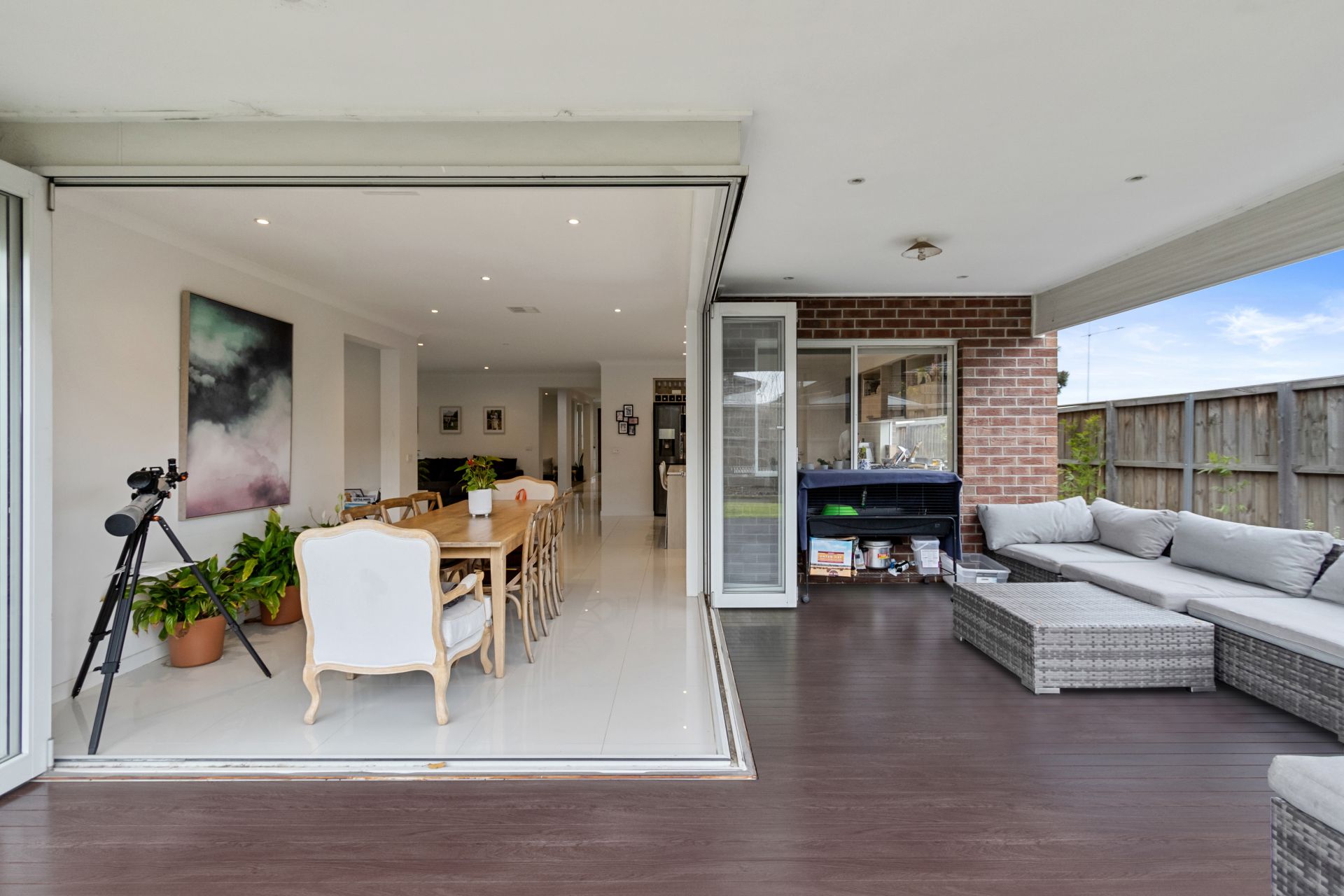 FINE FINISHES, EXPANSIVE SPACES