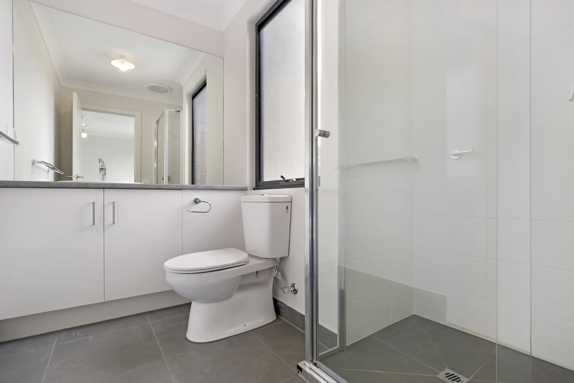 Brand New Townhouse in Kinbrook Estate!