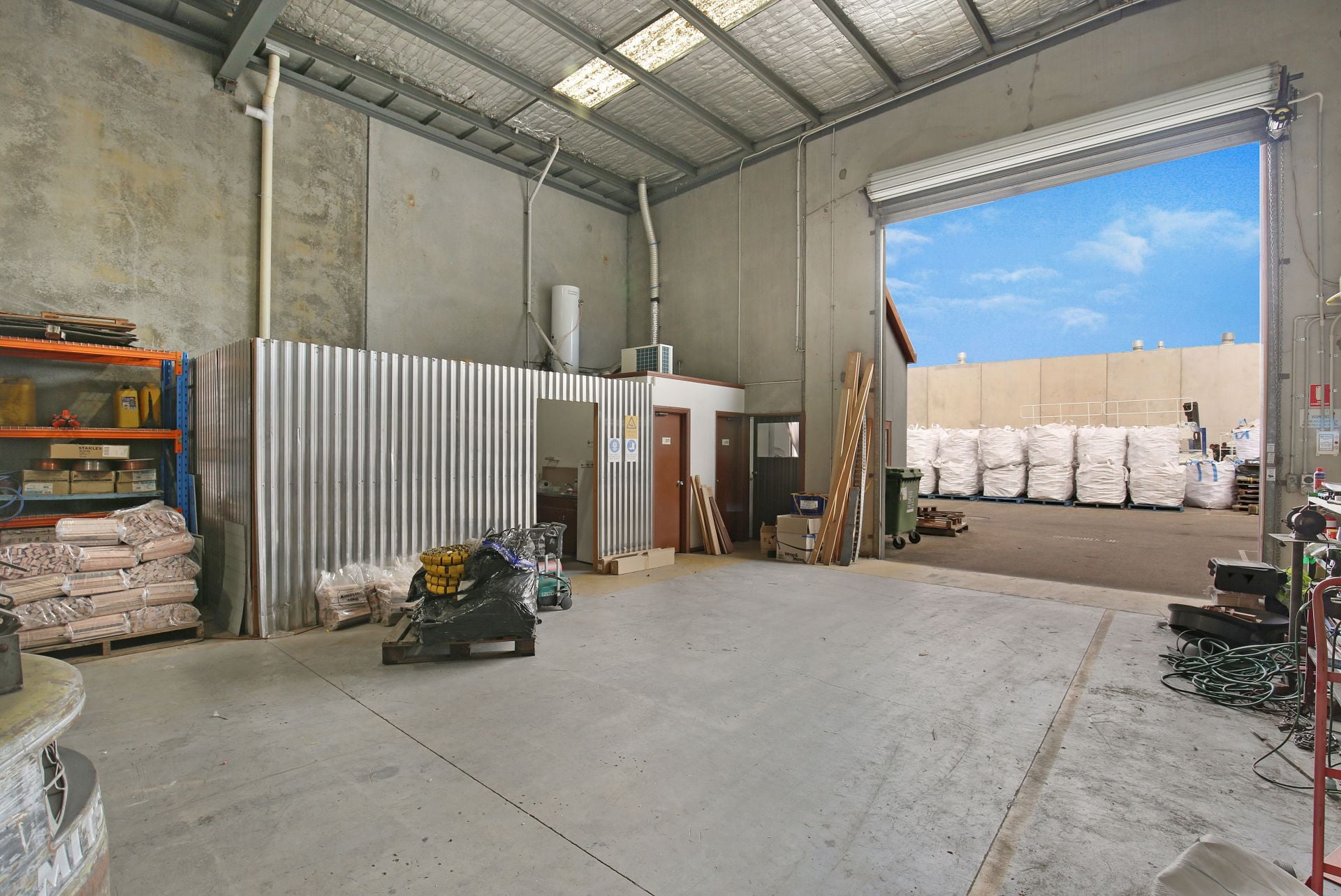 A CHARMING PROPERTY WITH LOTS OF OFFICE AREA