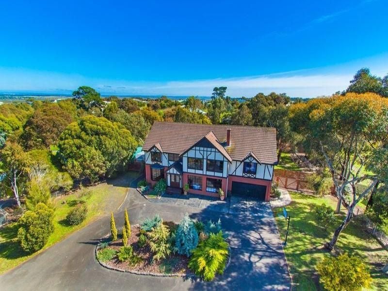 17 Bellevue Drive OCEAN GROVE VIC, Ocean Grove - Thumbnail 2