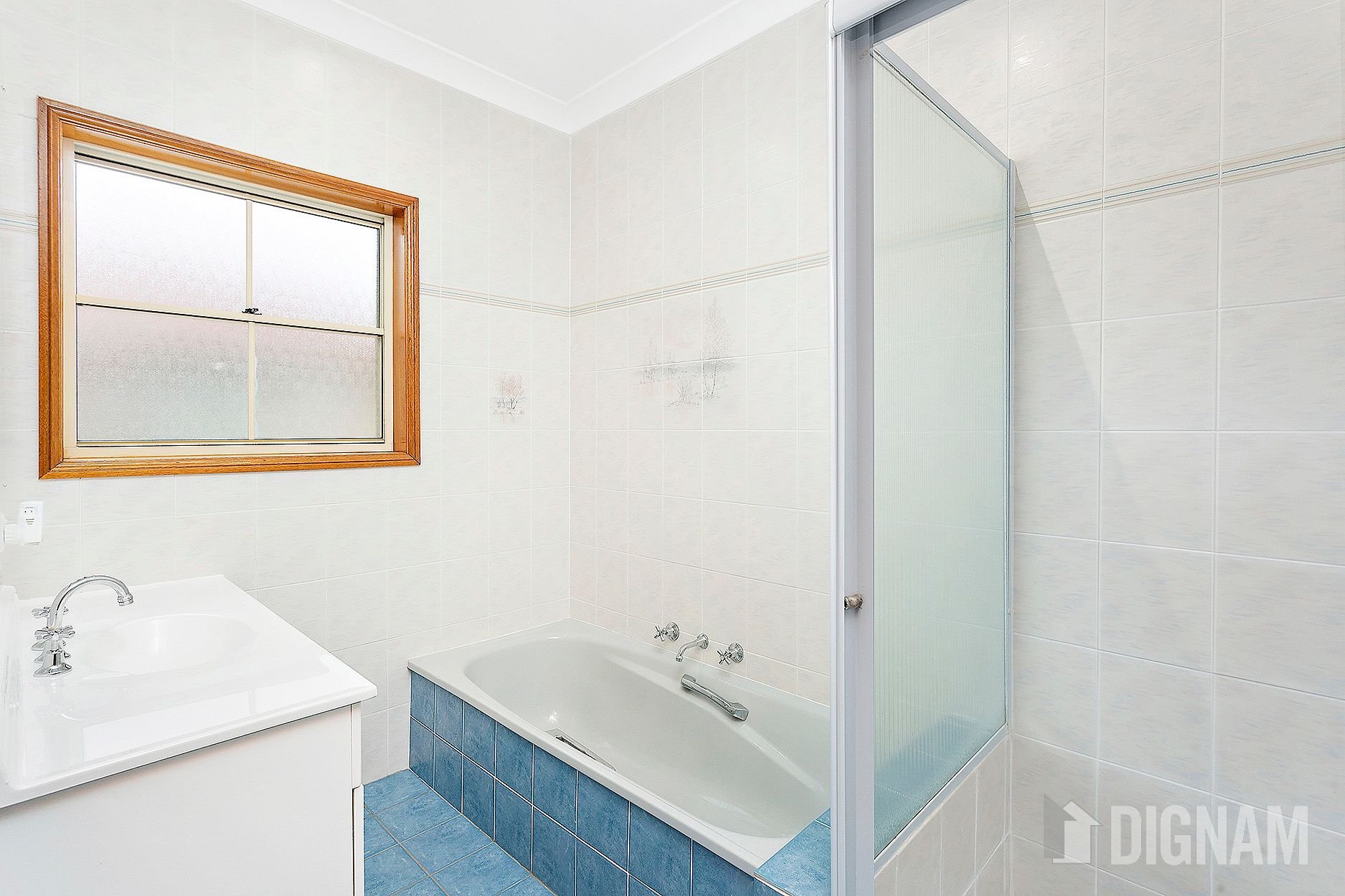 24 Halley Crescent, Woonona NSW