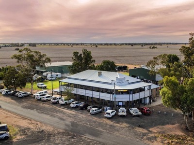 Freehold Hotel for Sale - Armatree Hotel, Armatree