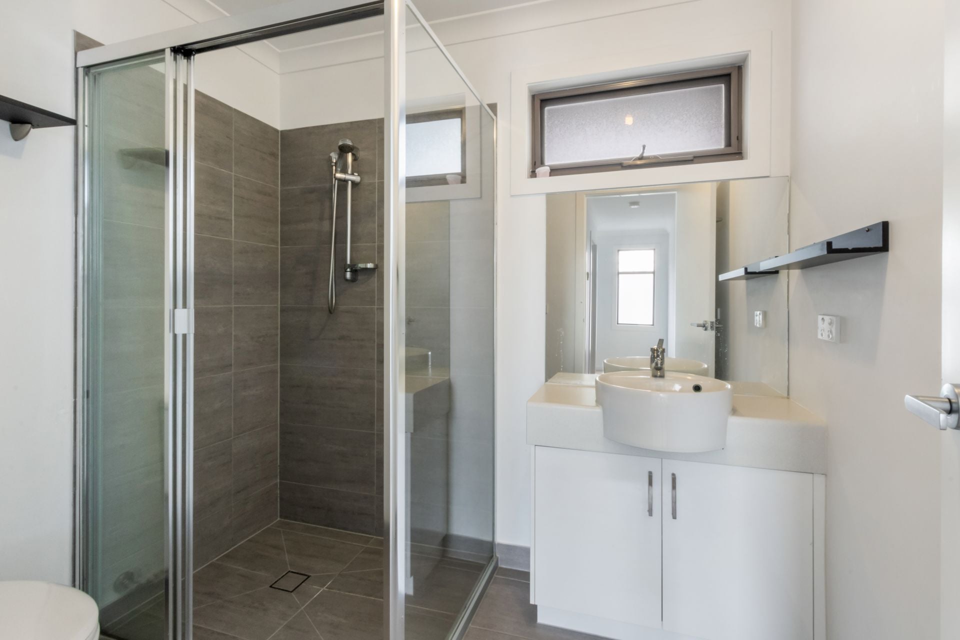 DELIGHTFUL 3 BEDROOM HOUSE IN RESERVOIR
