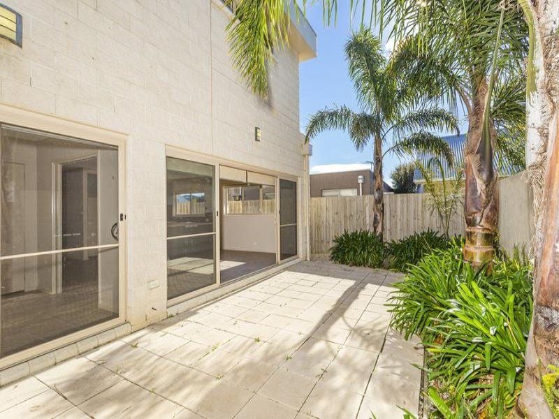 2/10 Milborne Drive OCEAN GROVE VIC, Ocean Grove - Thumbnail 3