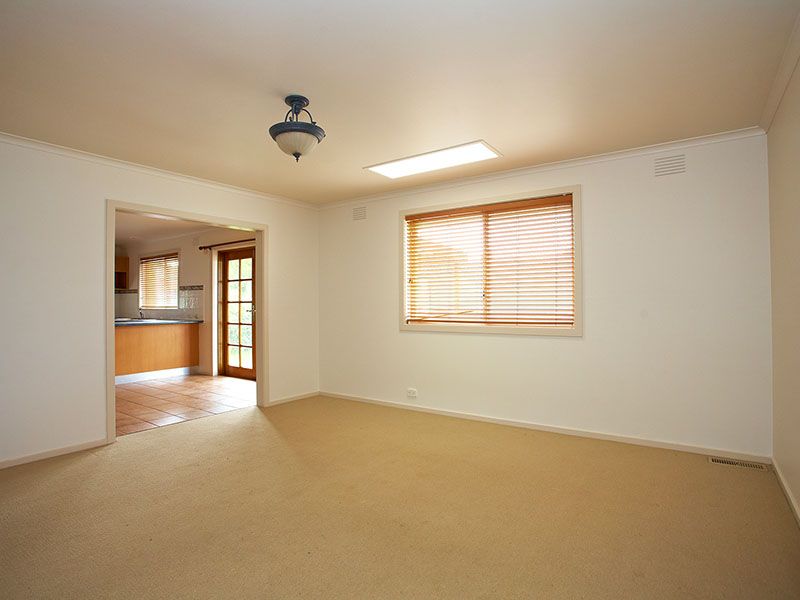 7 Simmons Drive, Altona - Thumbnail 4