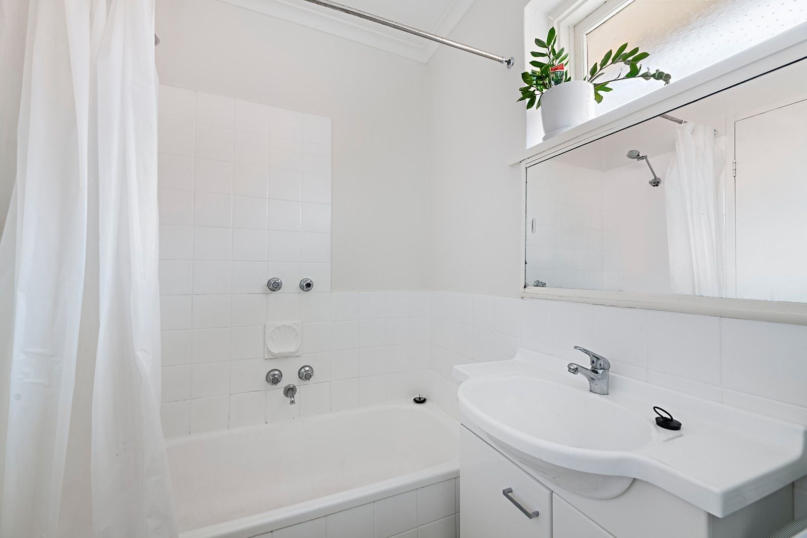 LOVE THE LOCATION, THE LOOK AND THE LIFESTYLE!