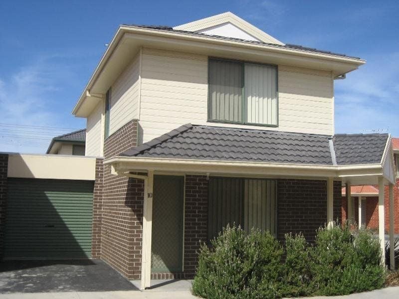 10 Pace Circuit, South Morang