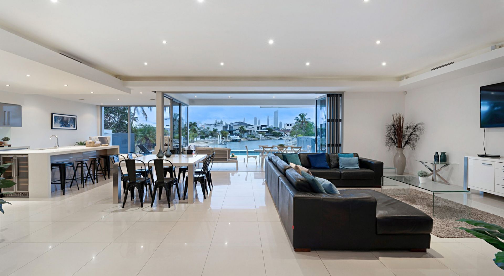 $ 4,120,000, Broadbeach Waters - Thumbnail 8