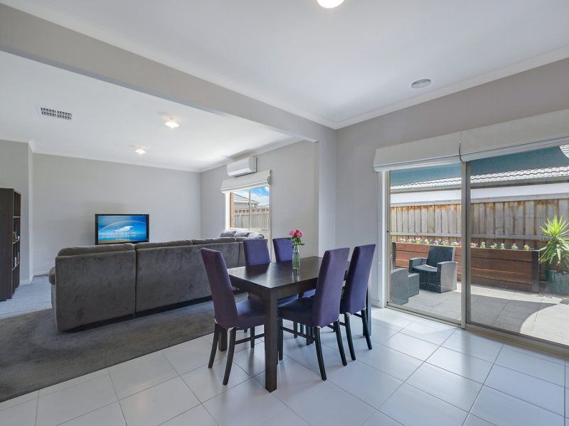 23 Songbird Crescent SOUTH MORANG, South Morang - Thumbnail 6