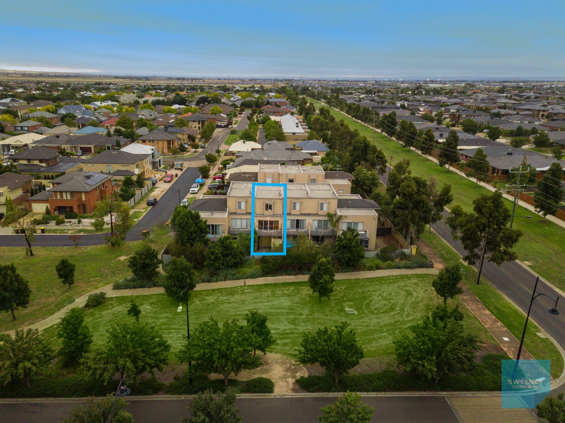 9/4 Hopetoun Green, Caroline Springs - Thumbnail 3