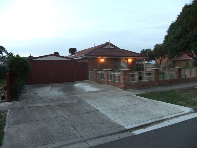 BEAUTIFUL HOME IN A PRIME LOCATION !!!