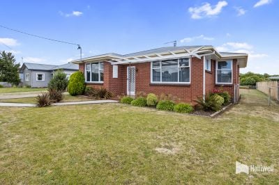 3
 
 
 
  
 
 
 1
 
 
 
  
 
 
 5
 
 
 
 
 
 
 
 7 Victory Avenue, Devonport TAS 7310, Devonport - Thumbnail 3