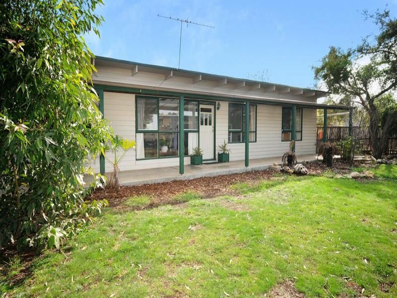 16 Coogee Court BARWON HEADS VIC, Barwon Heads - Thumbnail 2