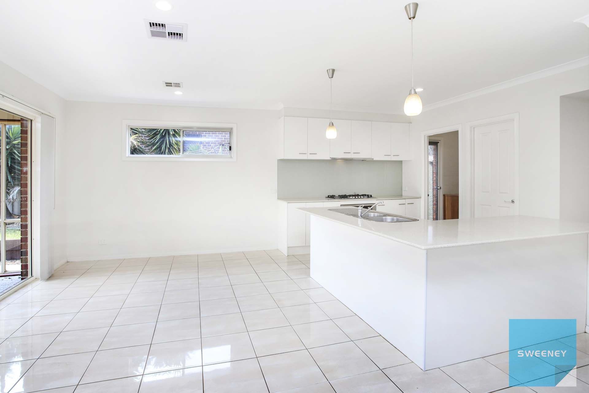 17 Weigall Close, Caroline Springs - Thumbnail 6