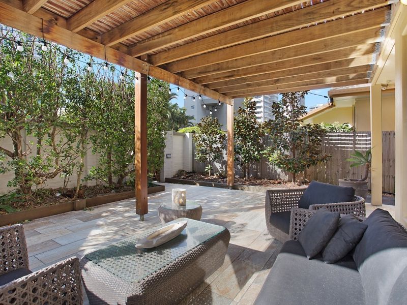 38 Eden Avenue RAINBOW BAY QLD, Rainbow Bay - Thumbnail 4