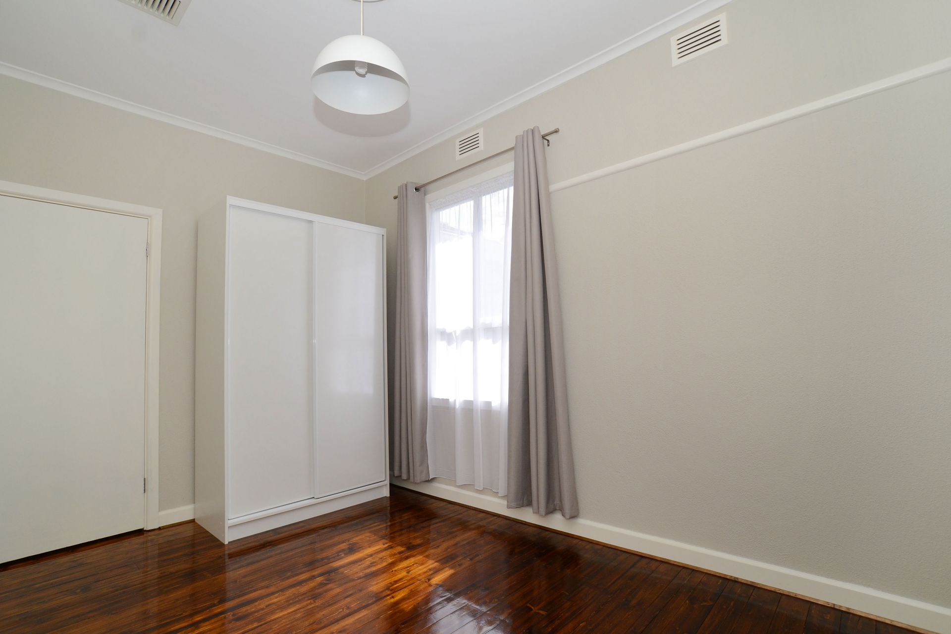One Weeks Free Rent - Perfectly Renovated Home