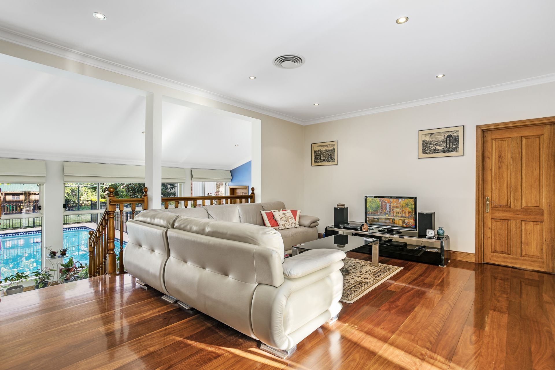8 Warcoo Avenue Gymea Bay NSW, Gymea Bay - Thumbnail 2