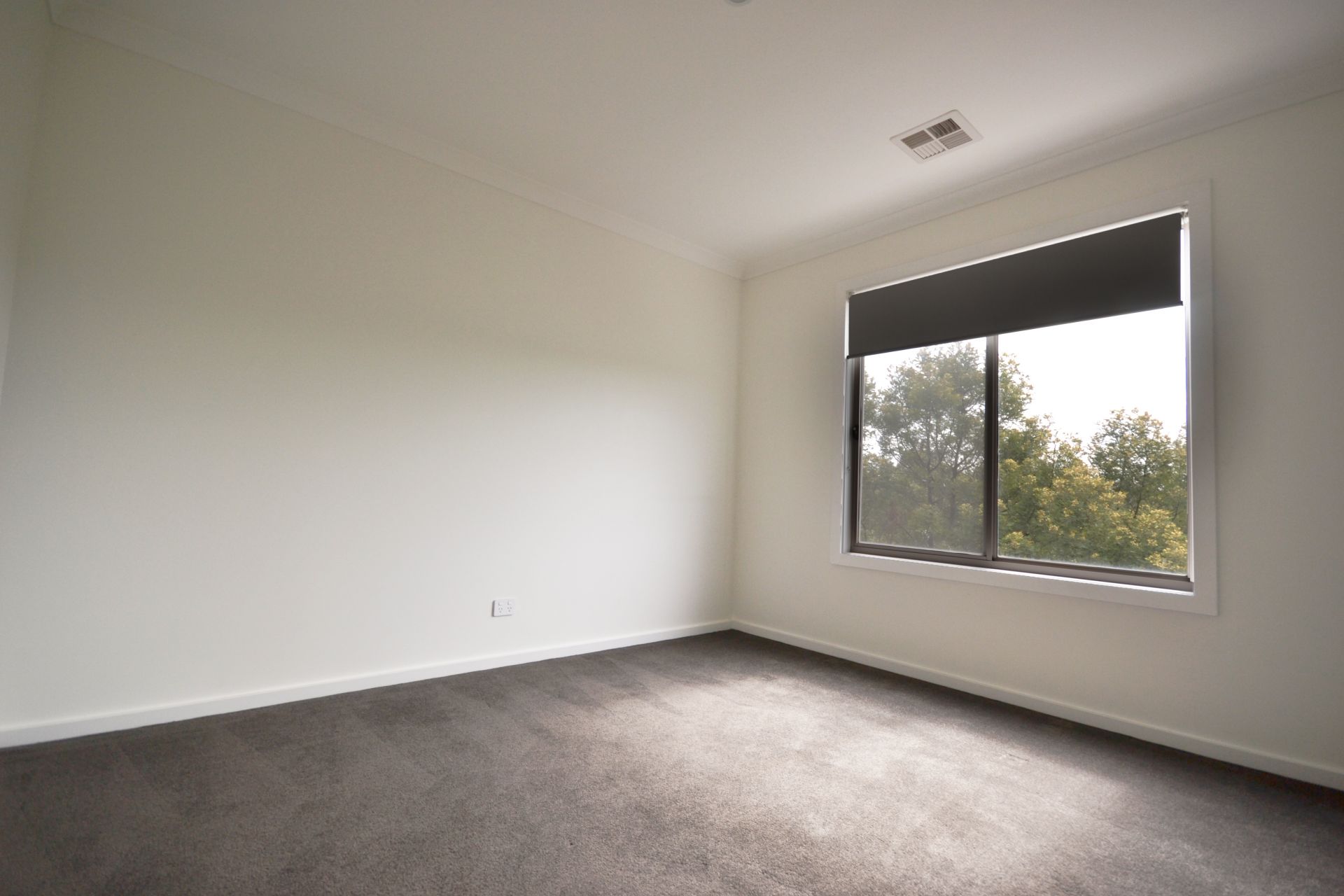 THREE BEDROOM CONTEMPORARY LIVING