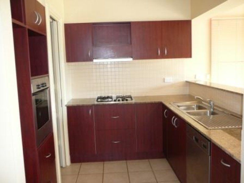 19/1 Greg Norman Drive, Sanctuary Lakes - Thumbnail 3