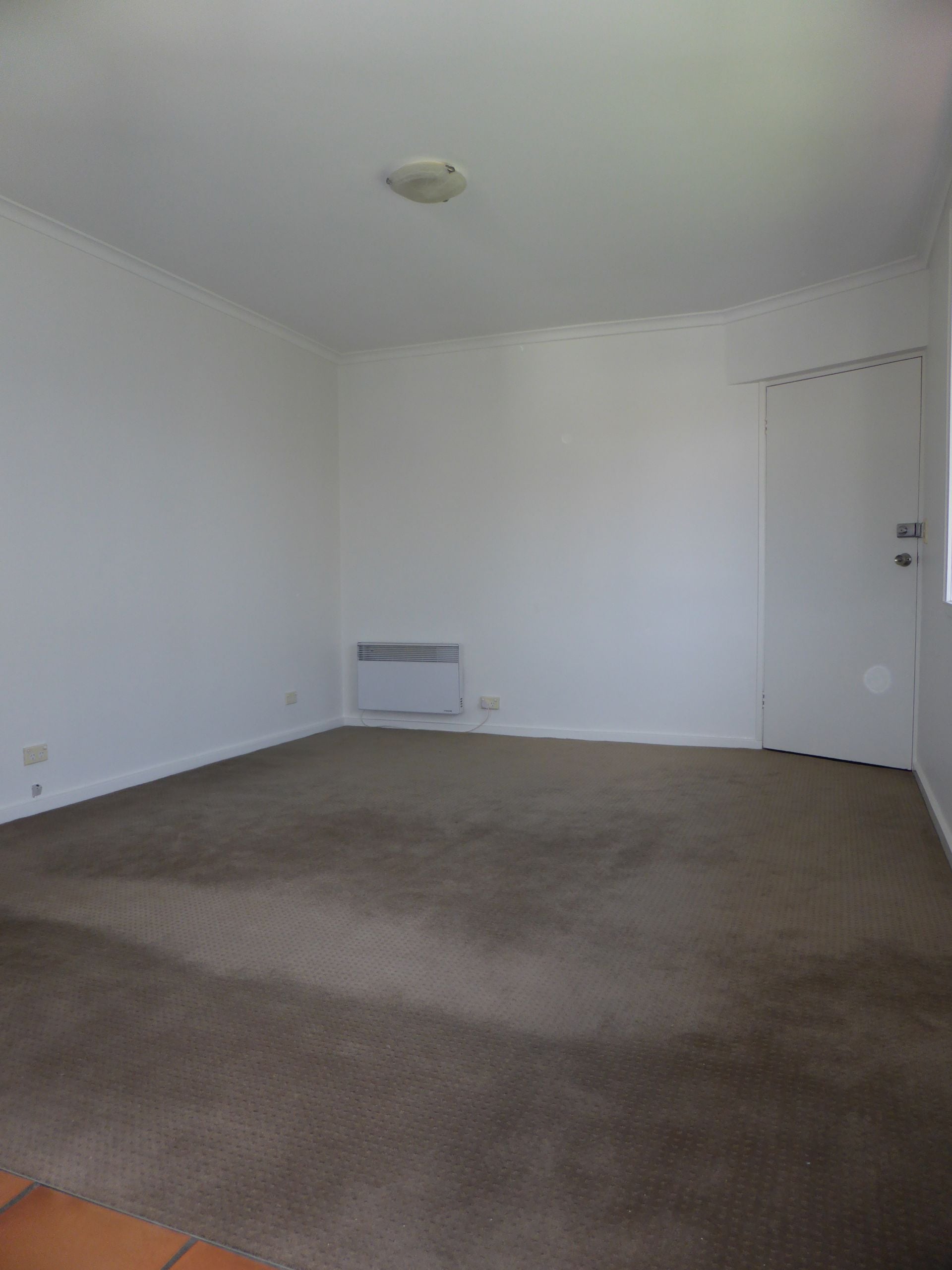 Light, Spacious & Modern Two Bedroom Apartment In A Great Location *FIRST WEEK RENT FREE*