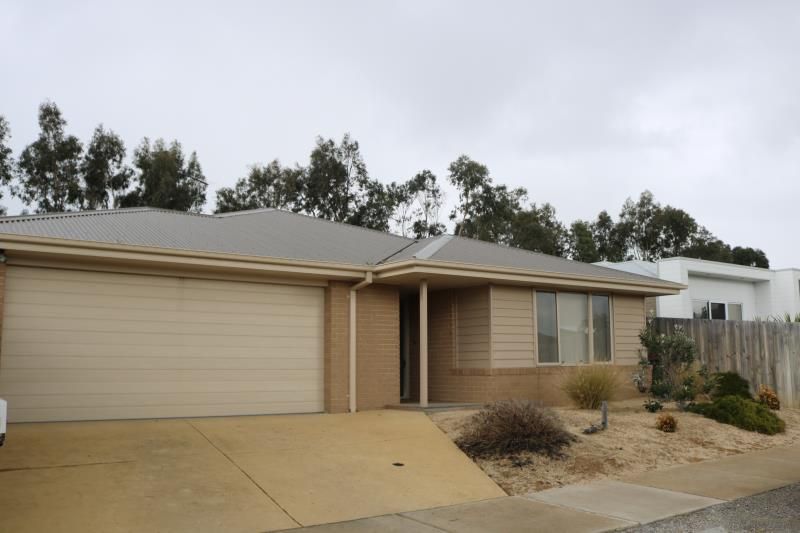 8 Liuzzi Drive, Torquay VIC 3228