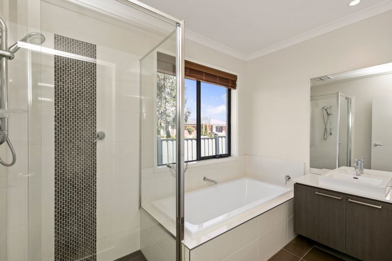 2 Paxton Street, Craigieburn