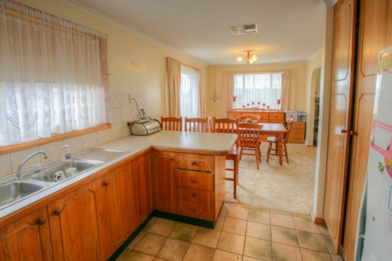 17 Nightingale Avenue Wodonga VIC, Wodonga - Thumbnail 4