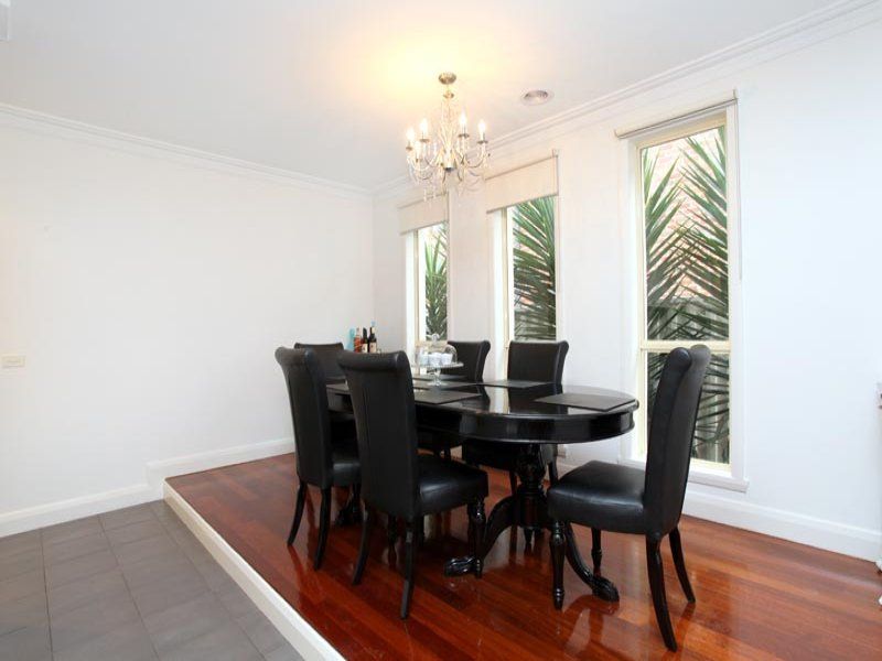 6 Narracan Close, Caroline Springs - Thumbnail 5