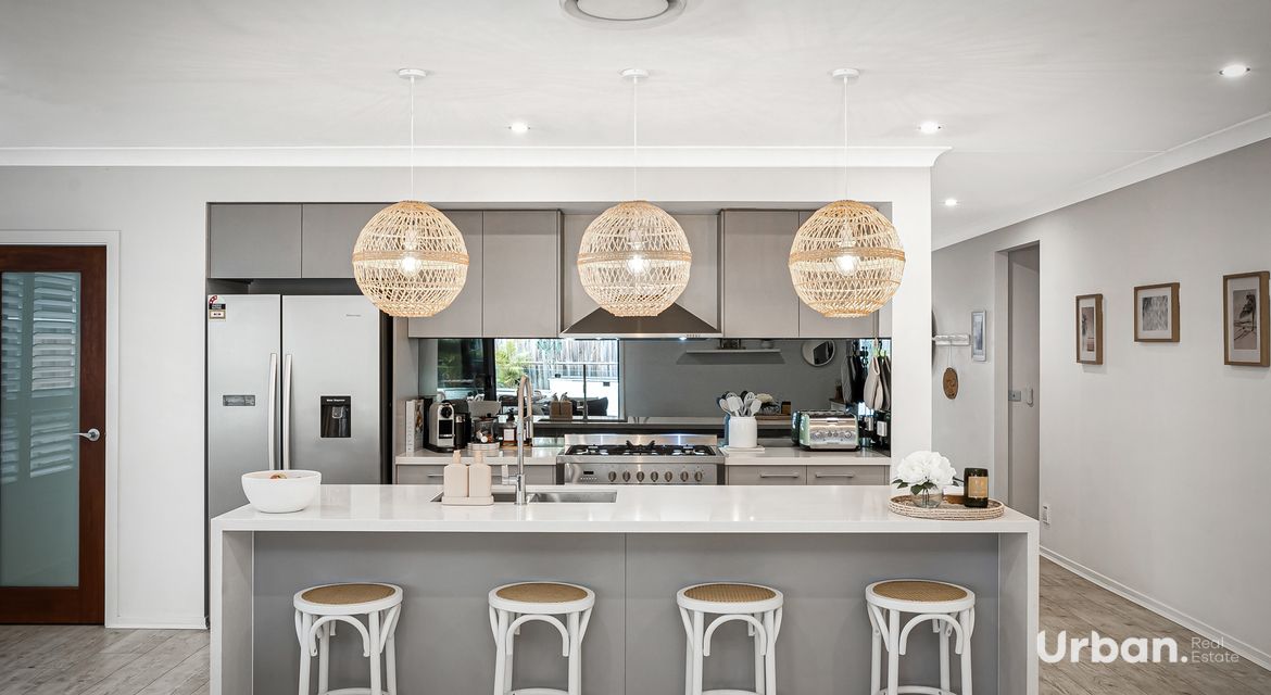 Colebee 51 Coronato Parade