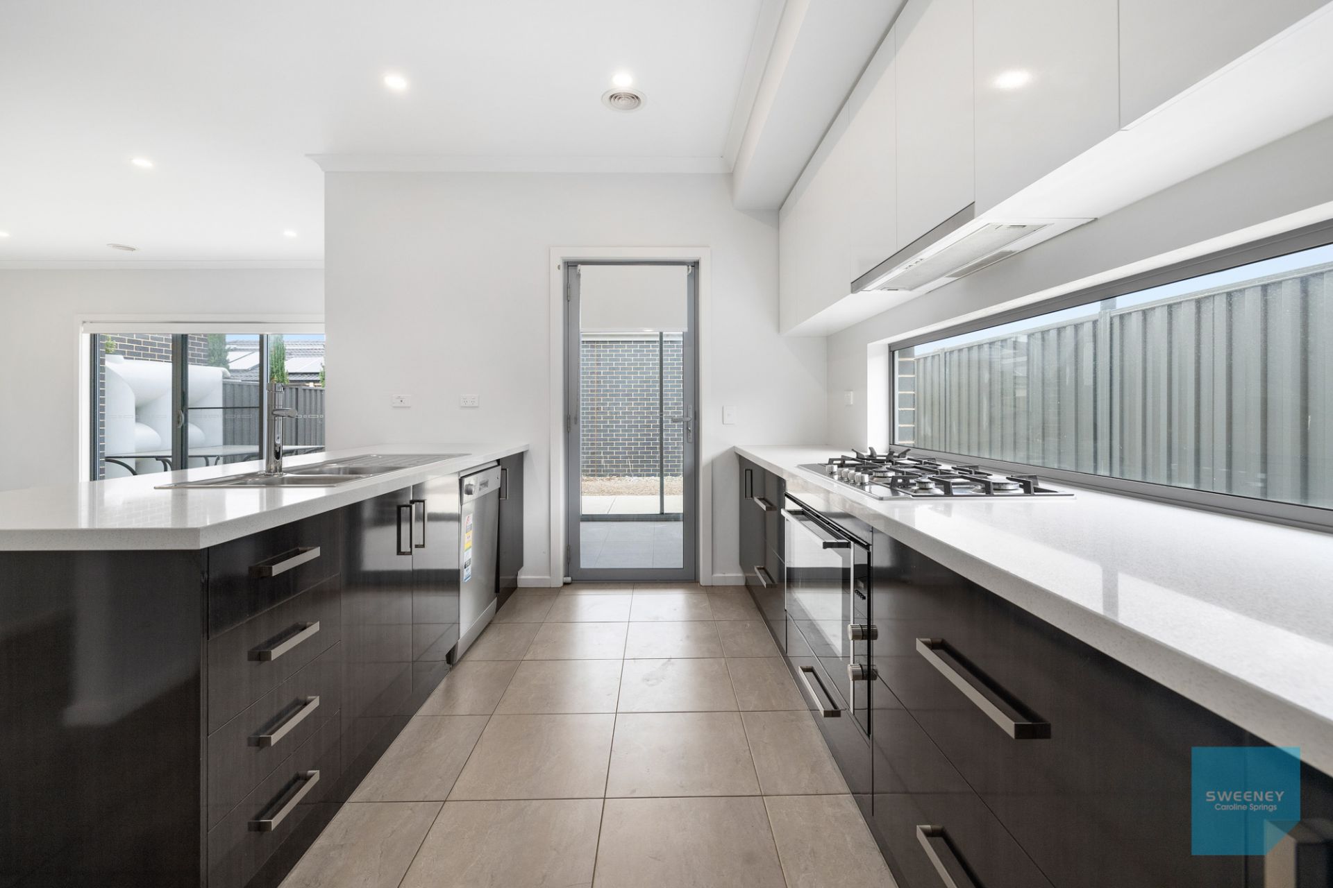 111 Orbis Avenue, Fraser Rise - Thumbnail 4