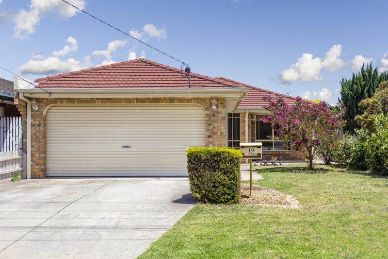 19 Whitehead Court, ALTONA MEADOWS Sweeney Estate Agents